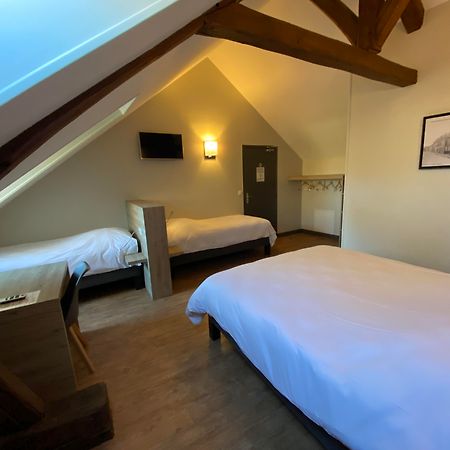 Logis - Hotel & Restaurant Saint Nicolas Chaumont-en-Vexin Buitenkant foto