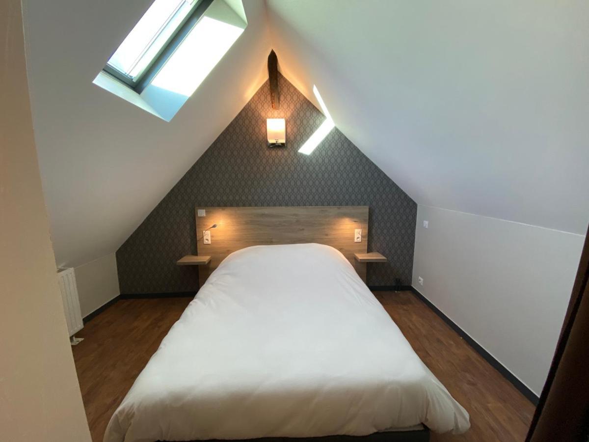 Logis - Hotel & Restaurant Saint Nicolas Chaumont-en-Vexin Buitenkant foto